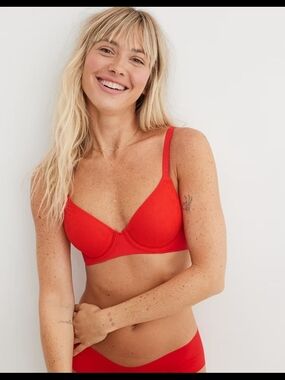 Aerie Red Underwire Bra with Smoothez Full Coverage Bra